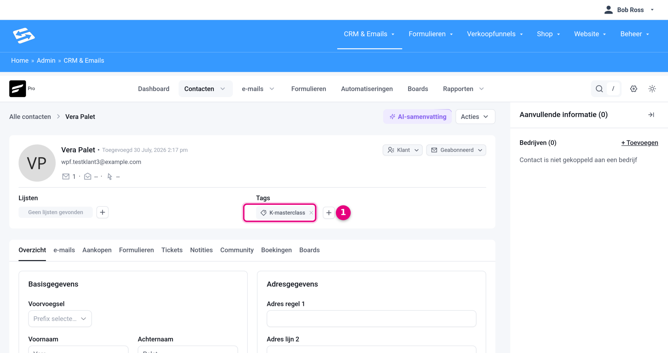 The contact card in the CRM with the assigned product tag K-masterclass.